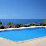 Seafront 5 Bedroom Paradise In Sea Caves بييا