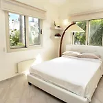 Seafront 5 Bedroom Paradise In Sea Caves *