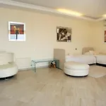 Seafront 5 Bedroom Paradise In Sea Caves * بييا