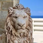 Seafront 5 Bedroom Paradise In Sea Caves * بييا