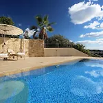 Seafront 5 Bedroom Paradise In Sea Caves فيلة *