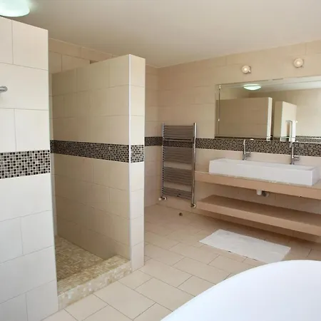 Seafront 5 Bedroom Paradise In Sea Caves Vila