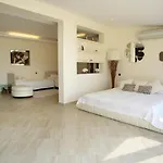 Seafront 5 Bedroom Paradise In Sea Caves *