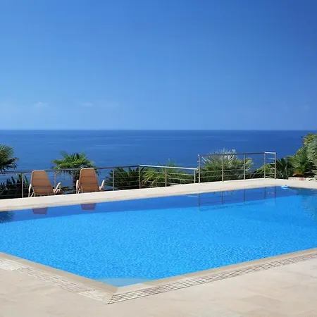 Seafront 5 Bedroom Paradise In Sea Caves Peyia