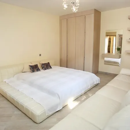 Seafront 5 Bedroom Paradise In Sea Caves *