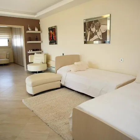 Villa Seafront 5 Bedroom Paradise In Sea Caves