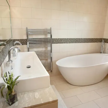 Villa Seafront 5 Bedroom Paradise In Sea Caves Peyia