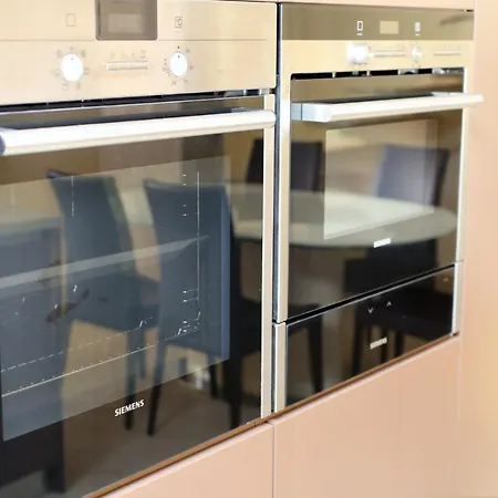 Seafront 5 Bedroom Paradise In Sea Caves Villa