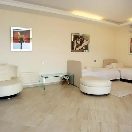 Seafront 5 Bedroom Paradise In Sea Caves * Peyia