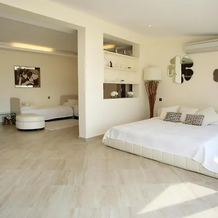 Seafront 5 Bedroom Paradise In Sea Caves *