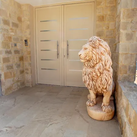 Seafront 5 Bedroom Paradise In Sea Caves * Peyia