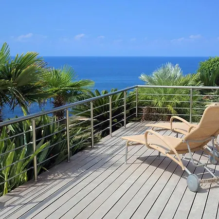 Seafront 5 Bedroom Paradise In Sea Caves Villa