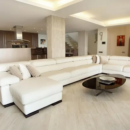 Seafront 5 Bedroom Paradise In Sea Caves Villa *