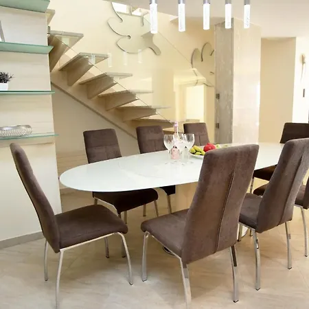 Seafront 5 Bedroom Paradise In Sea Caves Villa Peyia