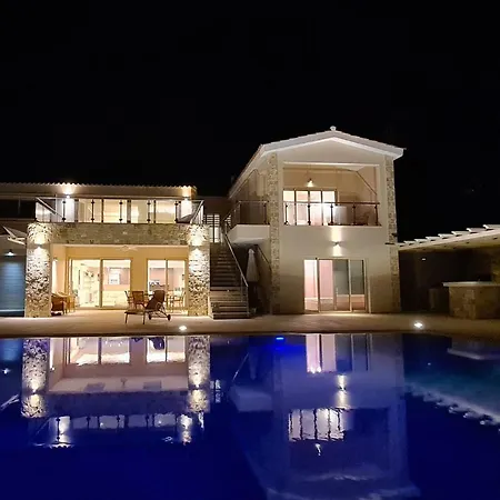 Villa Seafront 5 Bedroom Paradise In Sea Caves *