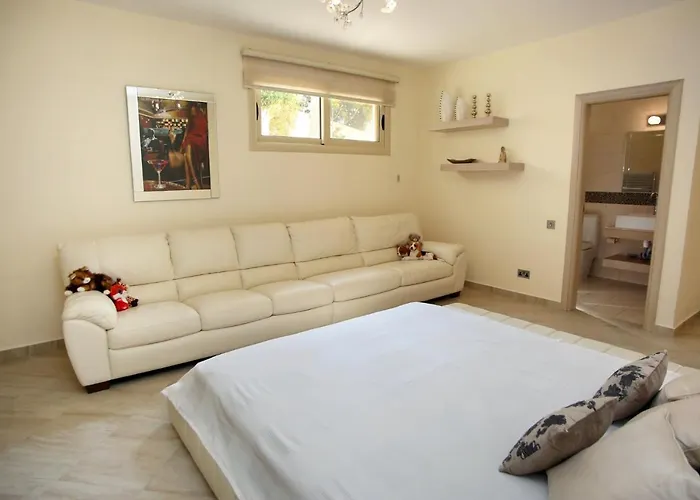 Villa Seafront 5 Bedroom Paradise In Sea Caves