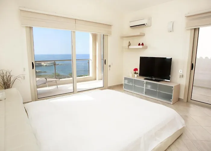 Villa Seafront 5 Bedroom Paradise In Sea Caves