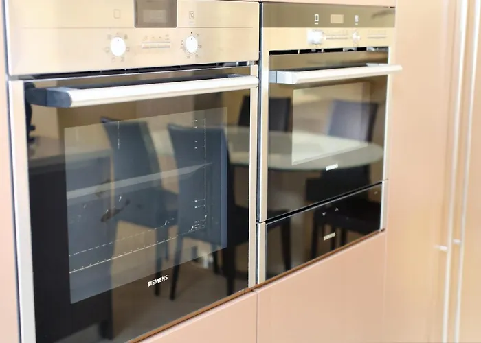 Seafront 5 Bedroom Paradise In Sea Caves Villa