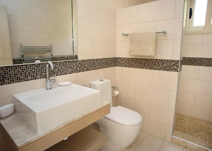 Seafront 5 Bedroom Paradise In Sea Caves Vila