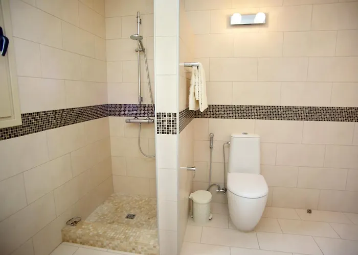 Seafront 5 Bedroom Paradise In Sea Caves Vila Pegeia