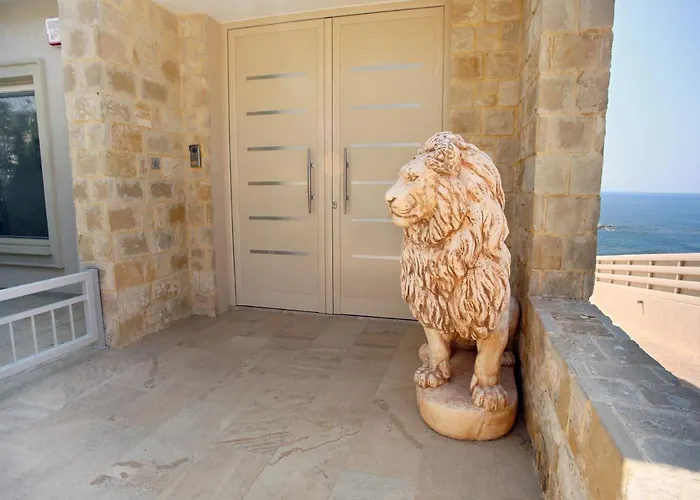 Seafront 5 Bedroom Paradise In Sea Caves * Pegeia