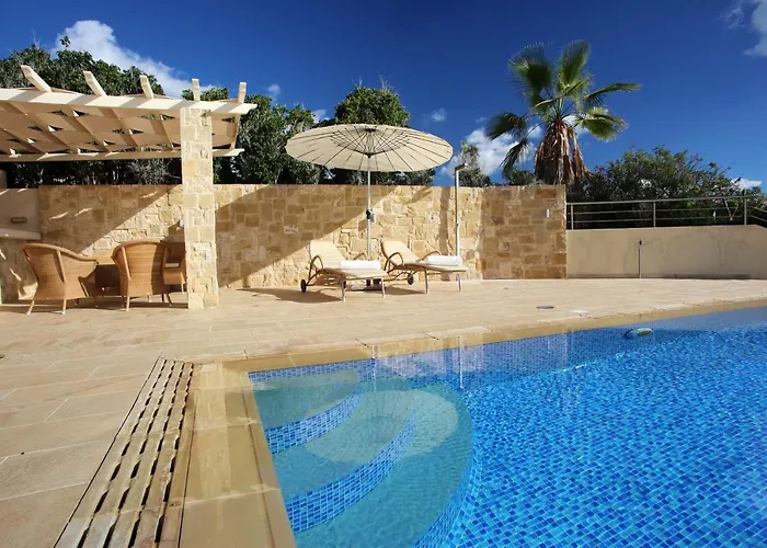 Seafront 5 Bedroom Paradise In Sea Caves