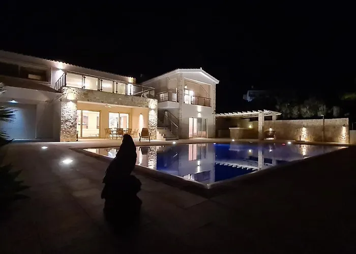 Seafront 5 Bedroom Paradise In Sea Caves Vila