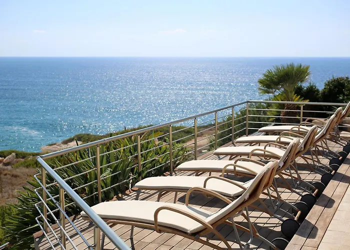 Seafront 5 Bedroom Paradise In Sea Caves Villa